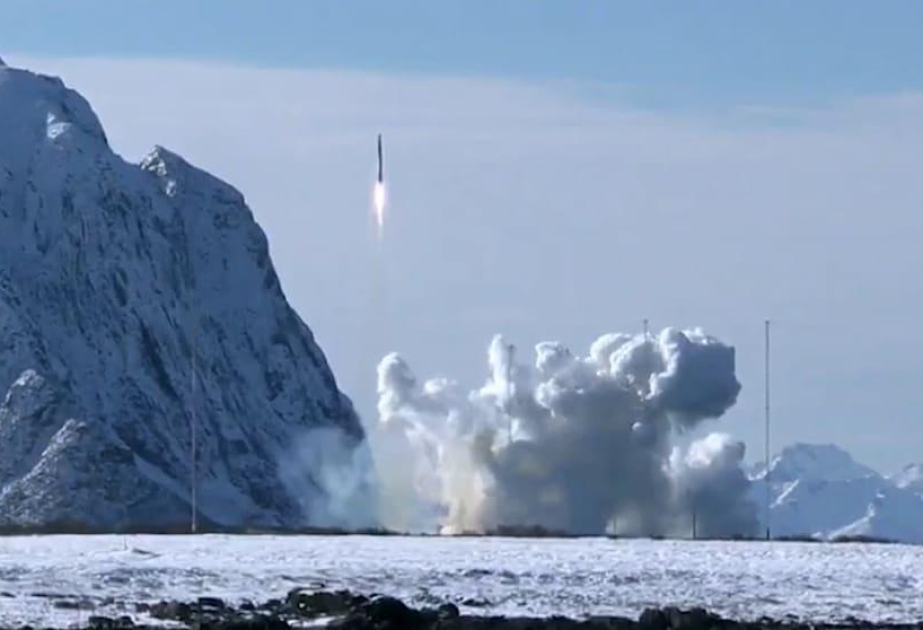 Almaniya ilk özəl raketini buraxdı