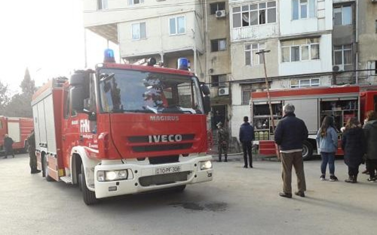 Sumqayıtda binada yanğın - Sakinlər təxliyə edildi