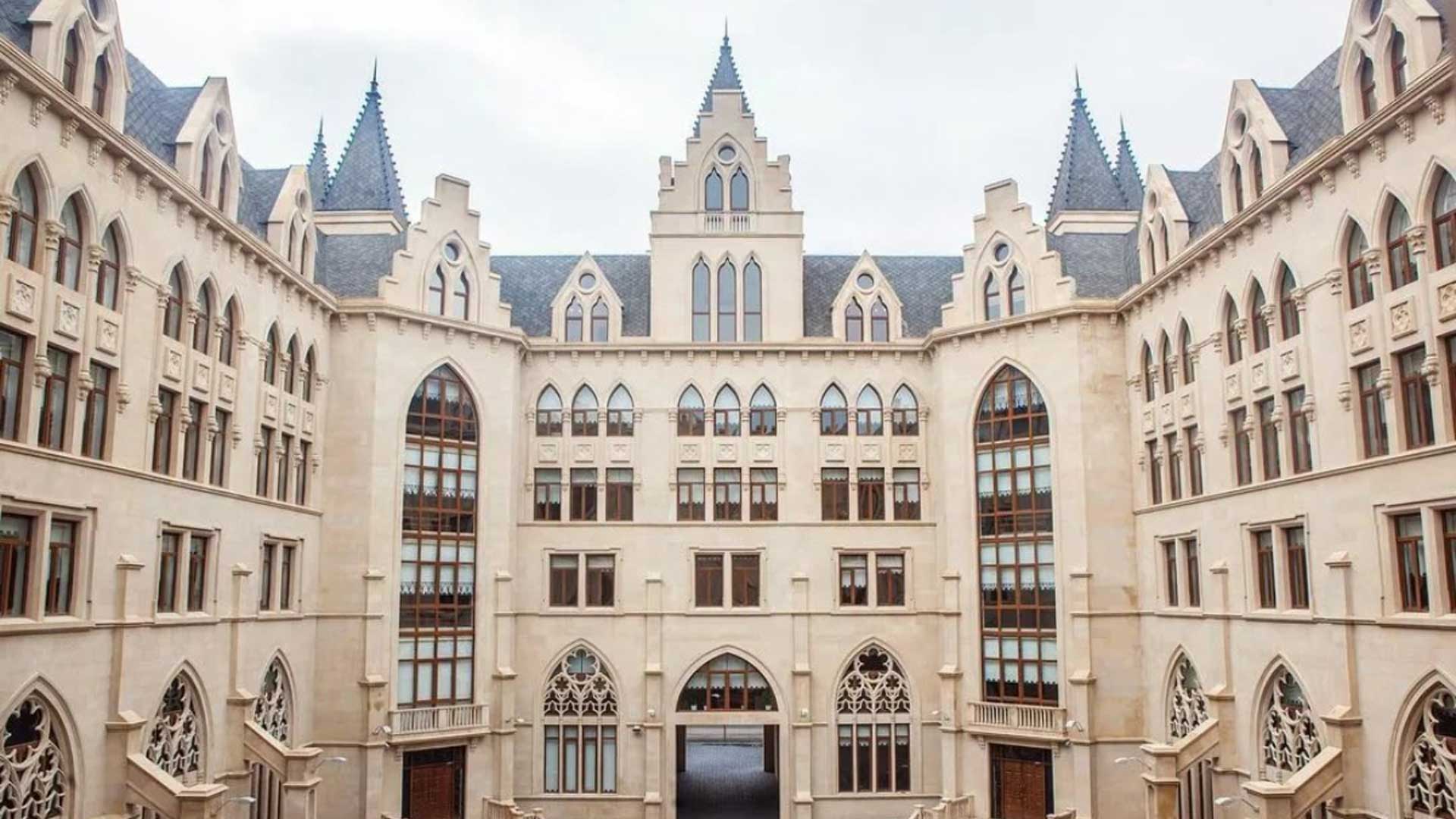 Baku Oksford Məktəbinin qurucusundan məhkəmə qərarına REAKSİYA
