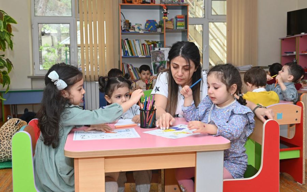 Uşaq hüquqlarının monitorinqi üzrə meyarlar təsdiqləndi