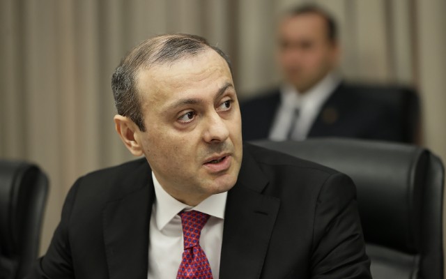 Paşinyan onu Brüsselə göndərdi