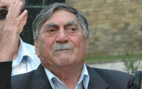 Yeri səhv düşməyən şair