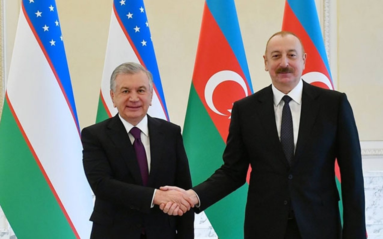 Mirziyoyev İlham Əliyevə ZƏNG ETDİ