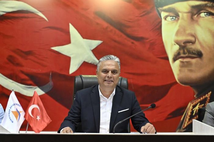 Ümit Uysal CHP başqanlığına namizədlikdən ÇƏKİLDİ