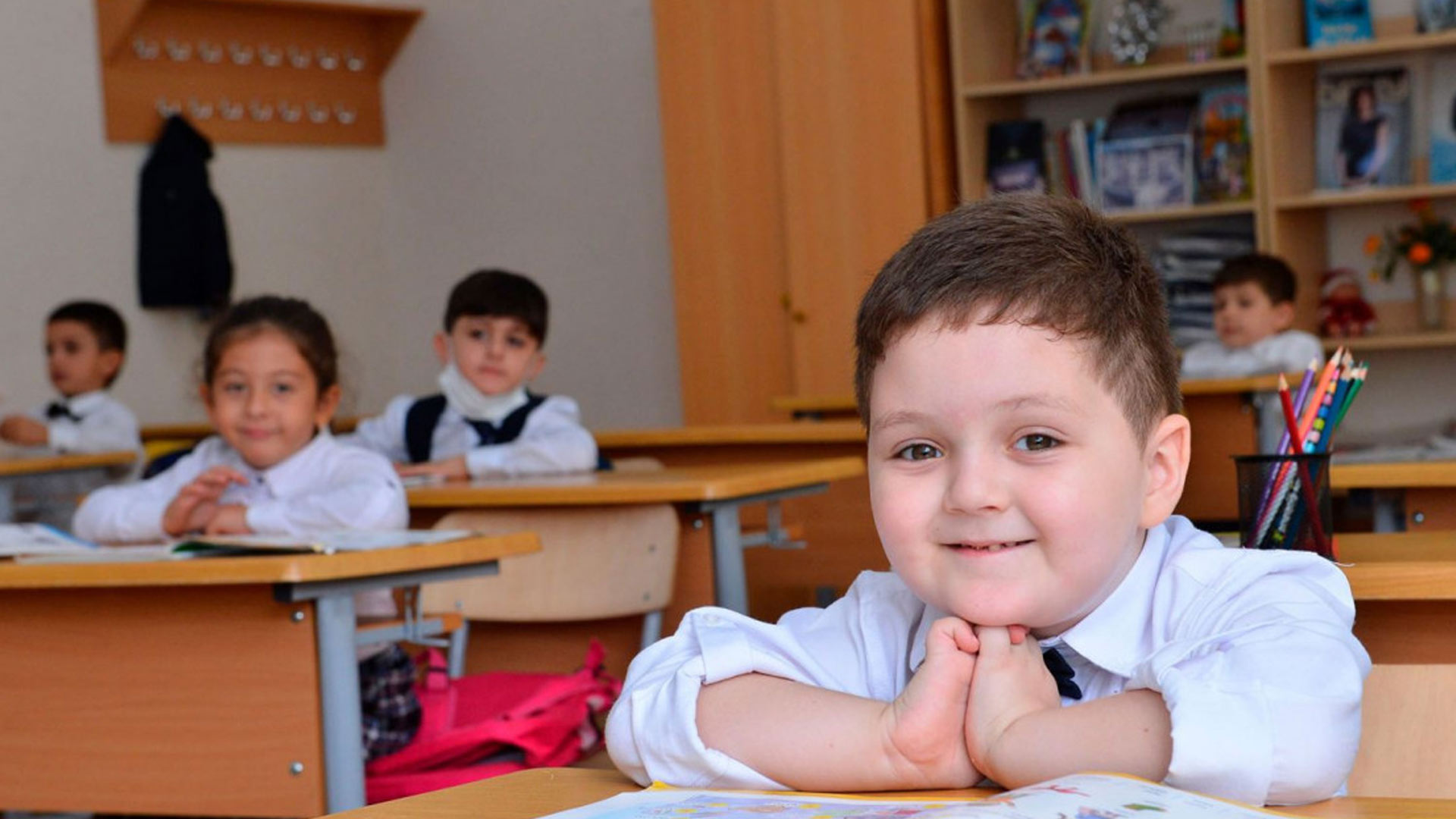 Birinci sinifə qəbul BAŞLAYIR