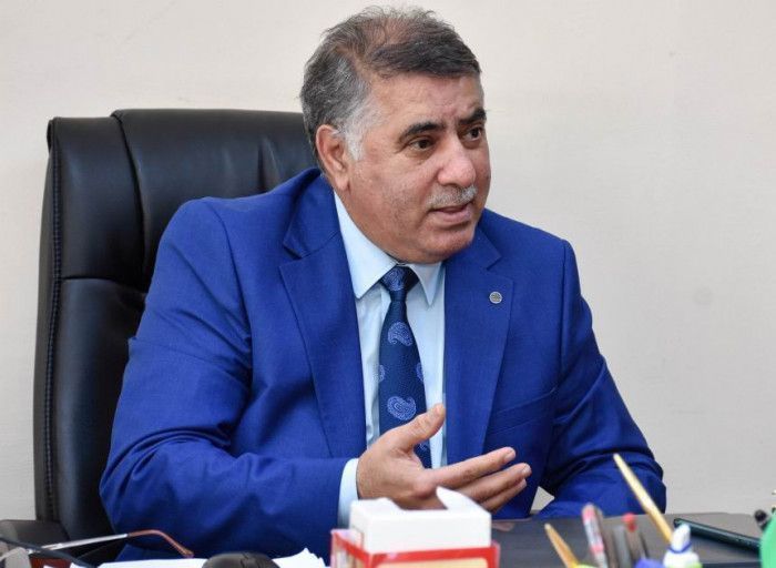 Hamı elə bilir, biz oturmuşuq, işimizi robotlar görür - DİREKTOR