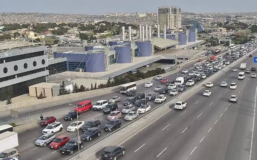 13 yolda tıxac var - SİYAHI