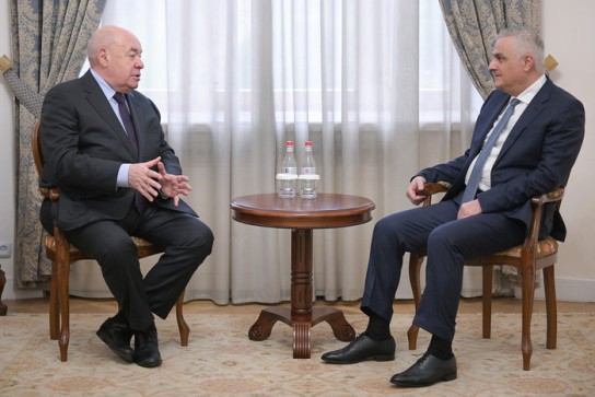 Putinin xüsusi nümayəndəsi İrəvana gəlib