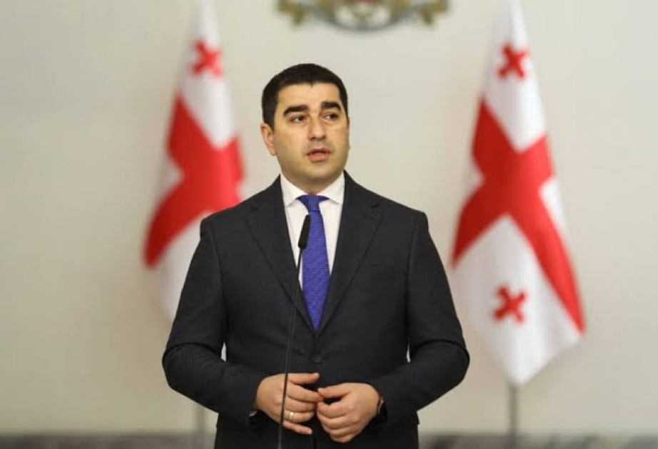 Siyasətçilərin xaricdən maliyyə alması qadağan olunur