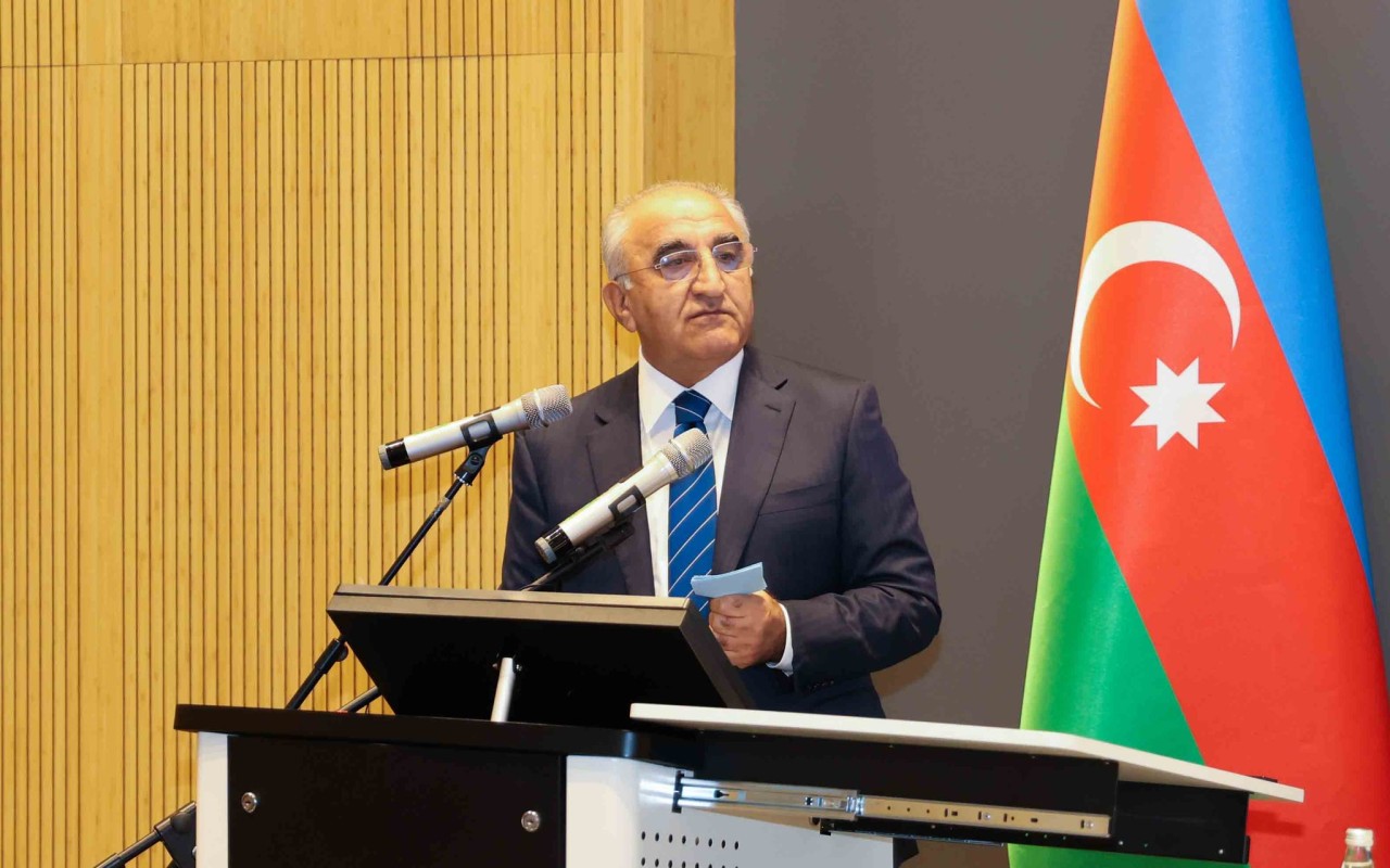 "UNEC elmi uğurlarını artırır" - Ədalət Muradov