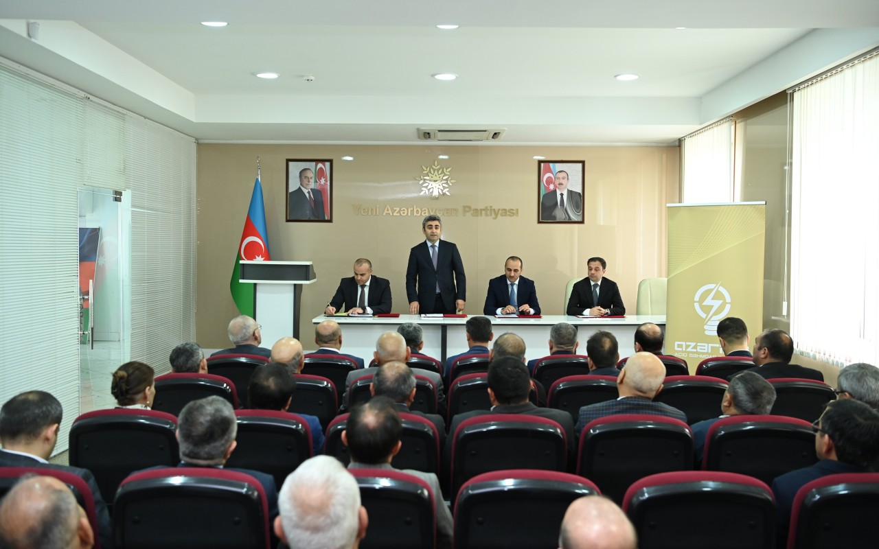 “Azərişıq” nümayəndələri sahibkarlarla görüşüb - FOTOLAR