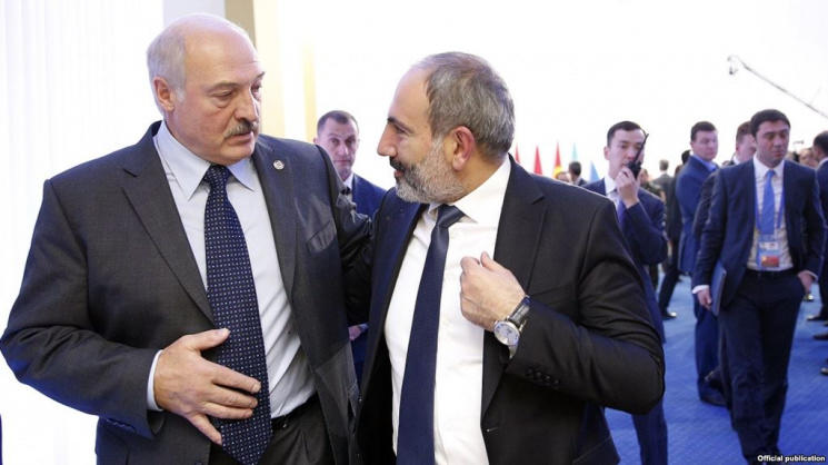 Lukaşenkodan küsən Paşinyan sözündən dönəcək?