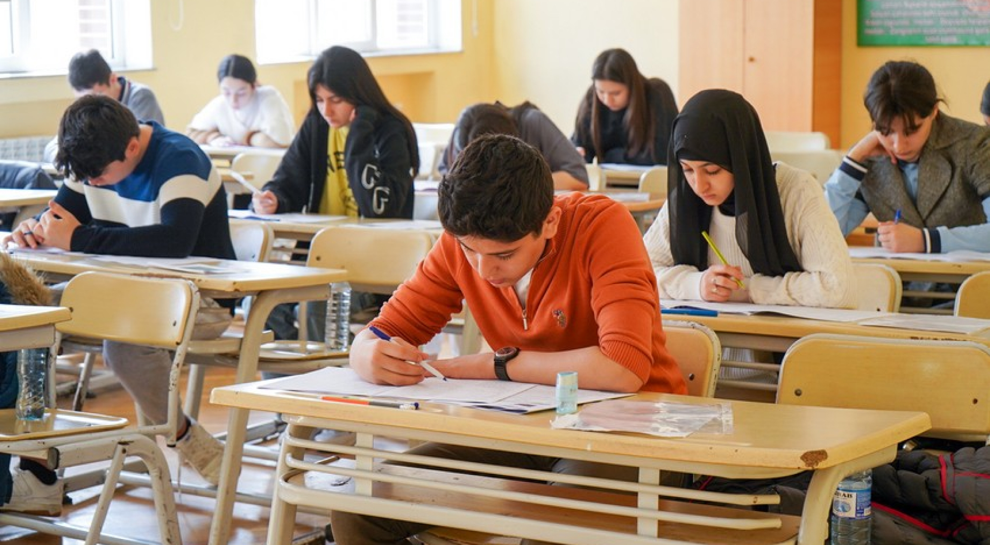 Bazar günü 9-cu siniflər imtahan verəcək