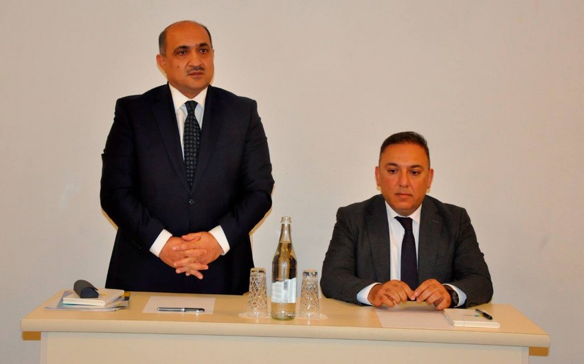 Yeni rektor kollektivə təqdim edildi