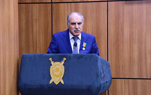 Xanlar Vəliyev hakim təyin edildi - Milli Məclisdə and içdi