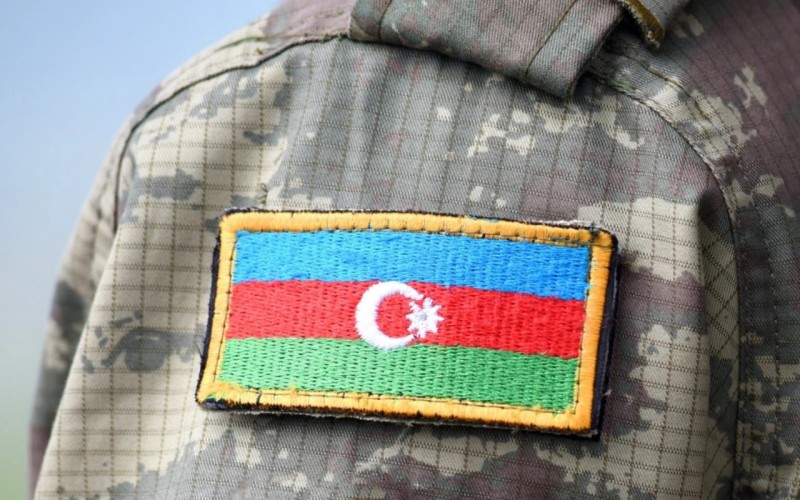 Hərbi geyim formasının daşınması halları MÜƏYYƏNLƏŞİR 