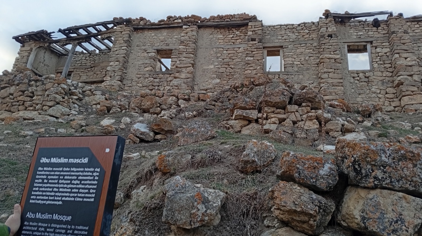 Tarixi məscidlə bağlı Milli Məclisə müraciət edildi