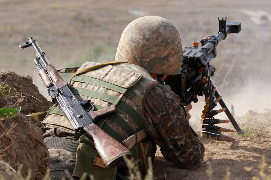 Ermənistan iki istiqamətdən atəşkəsi POZDU