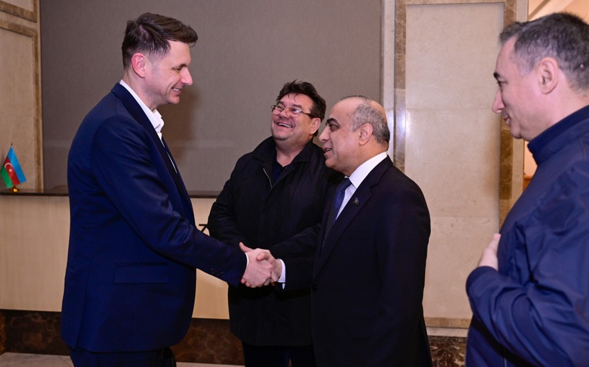 Rumıniya Senatının Sədri Azərbaycandadır