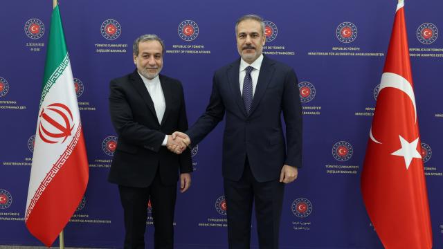 Fidan iranlı həmkarı ilə danışıqlar apardı