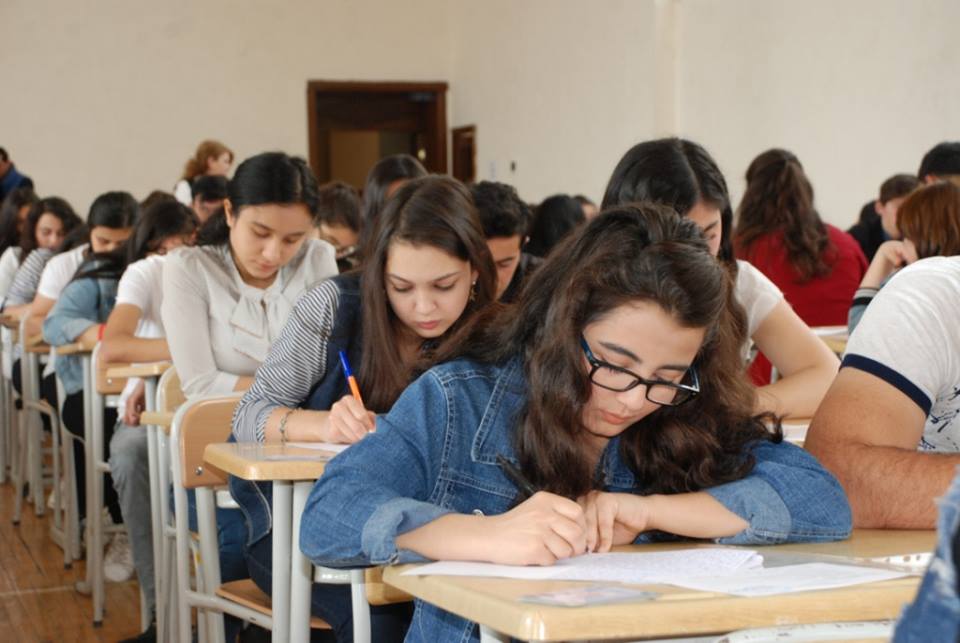 Bazar günü 54 minə yaxın şagird imtahan verəcək