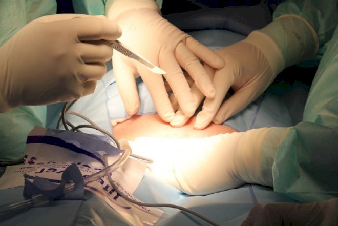 Azərbaycanlı gənc böyrəyini 200 min dollara SATIB