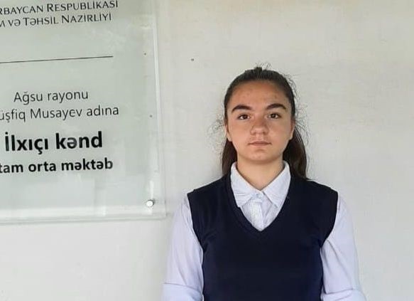 Maksimum bal toplayan Ağsu məktəblisi - FOTO
