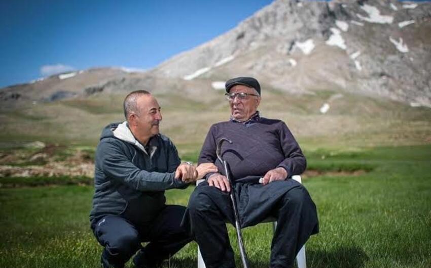 Çavuşoğluya ağır itki