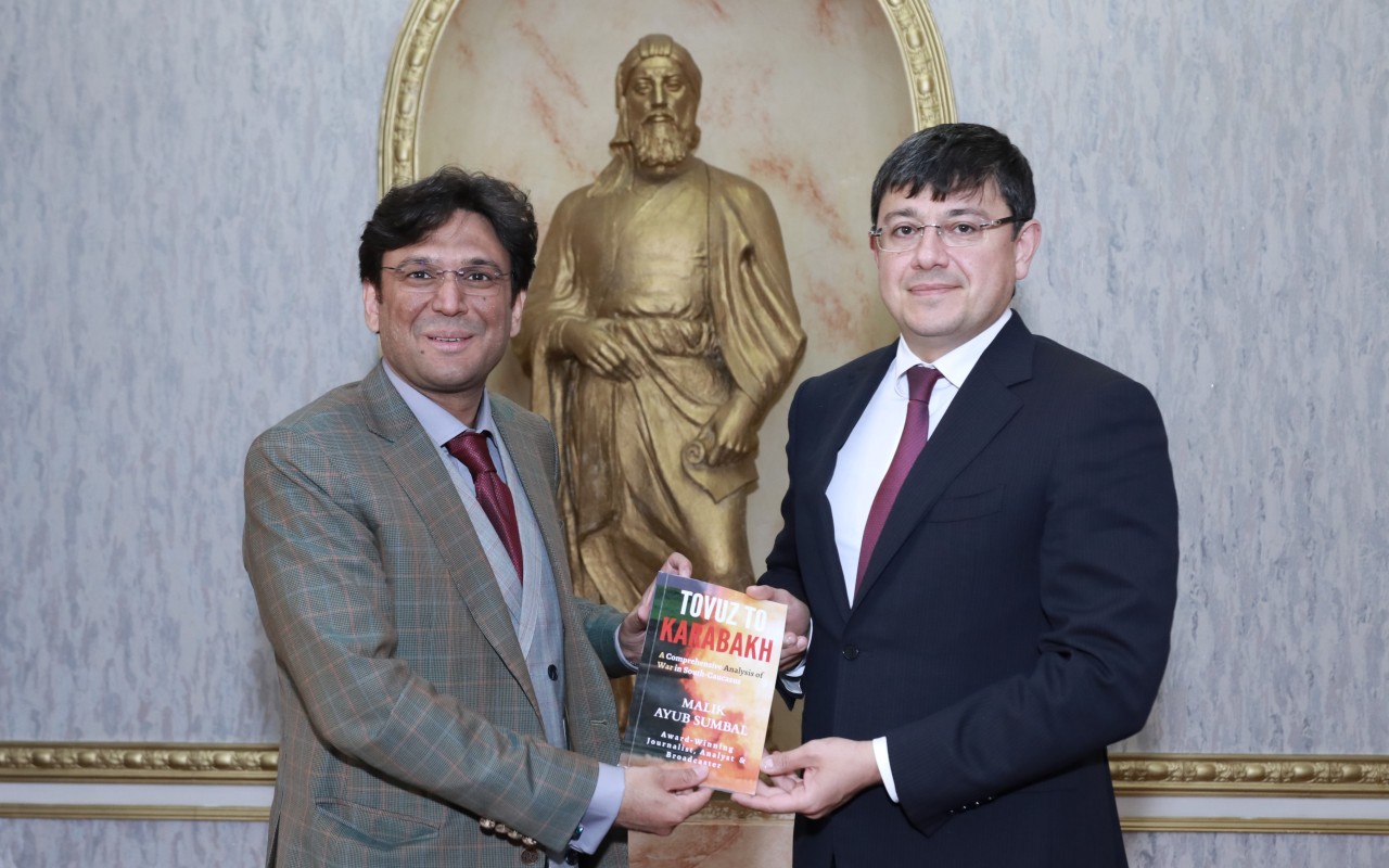 Fuad Muradov pakistanlı jurnalistlə görüşdü
