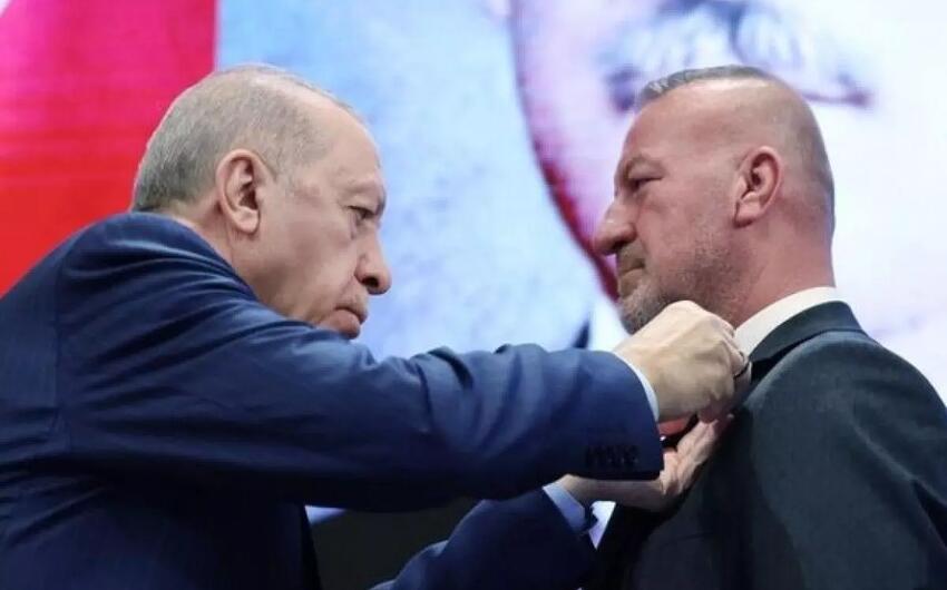 İki bələdiyyə sədri AK Partiyaya keçdi