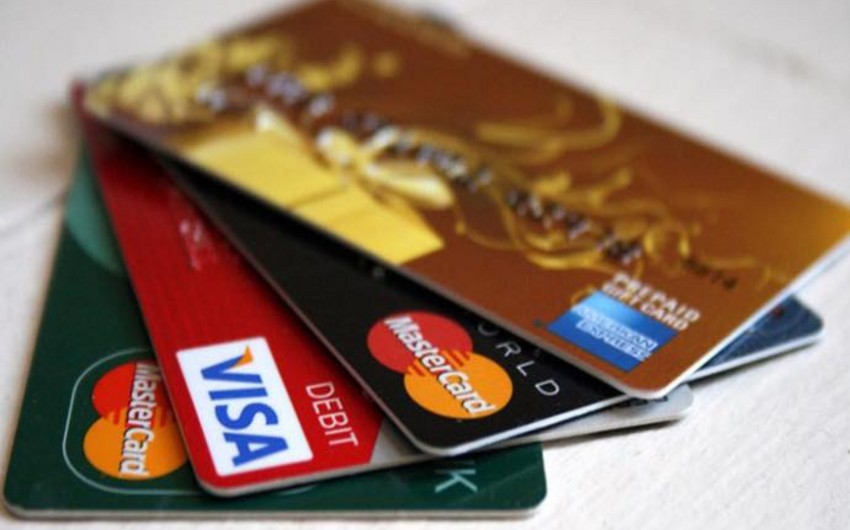 Bank kartlarından daha 20 min manat oğurlandı