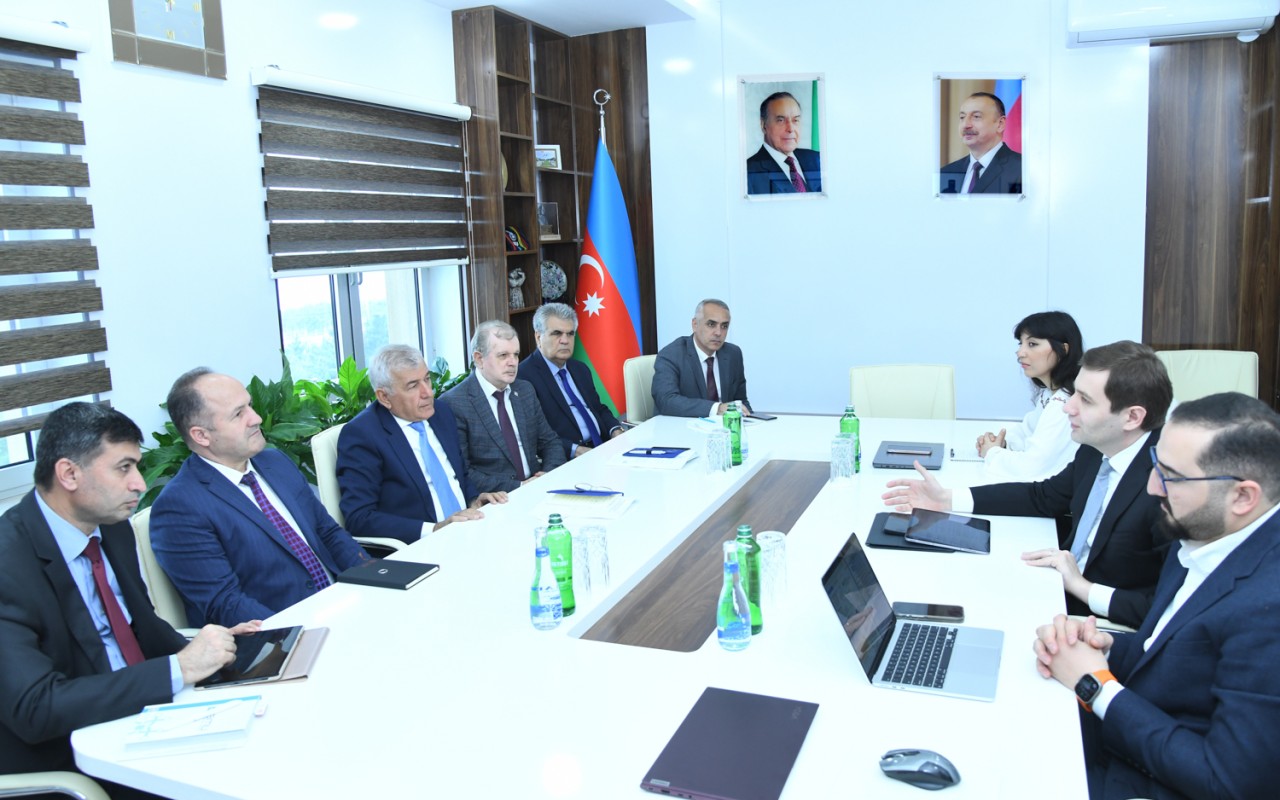 BMU ilə İRİA arasında əməkdaşlıq müzakirəsi - FOTOLAR
