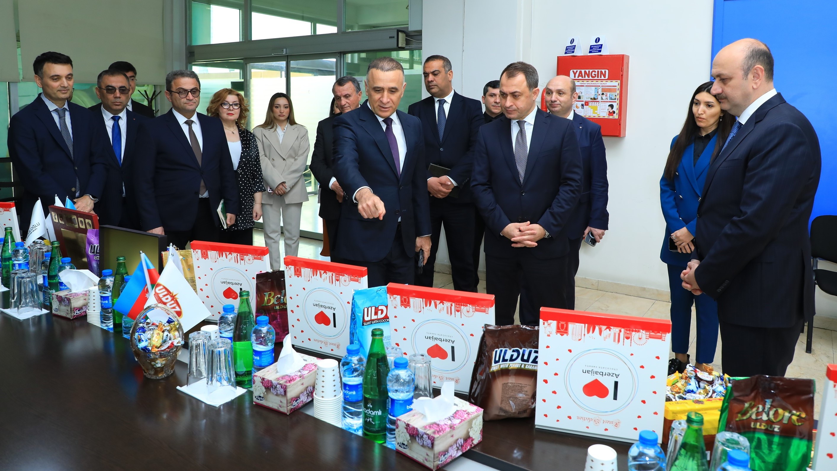 İcra başçısı Sahibkarlar Günü “Ulduz” şokolad fabrikini ziyarət edib - FOTO