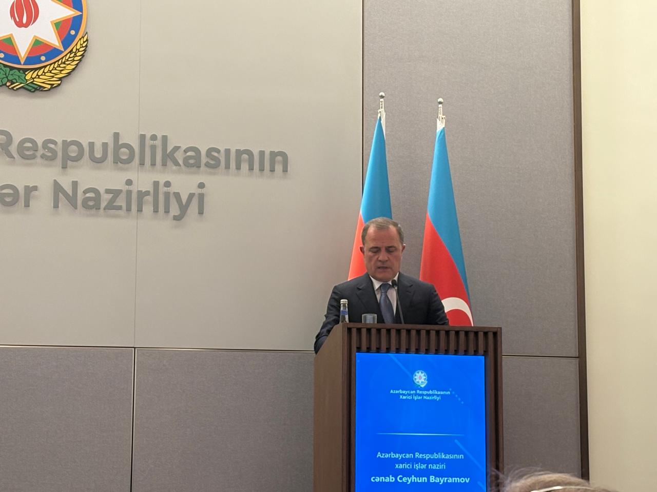 9 illik fasilədən sonra Azərbaycana səfər...