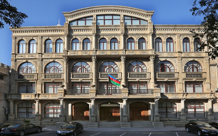 Palata daha bir nazirliyə XƏBƏRDARLIQ ETDİ