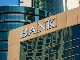 Bank sektoru birinci rübdə - kreditlər və əmanətlər artır