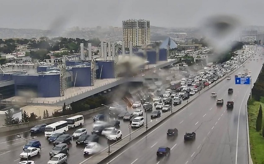 Hazırda tıxac olan yolların SİYAHISI