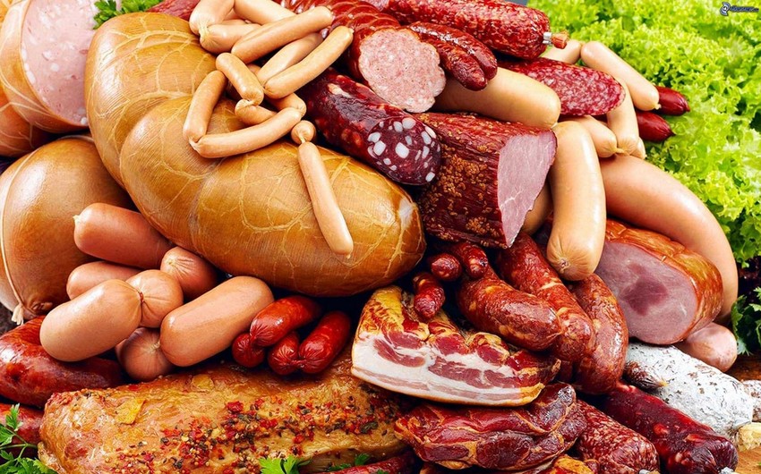 “Kolbasa və sosiskanı təcili şəkildə süfrənizdən çıxarın!” - Ekspert