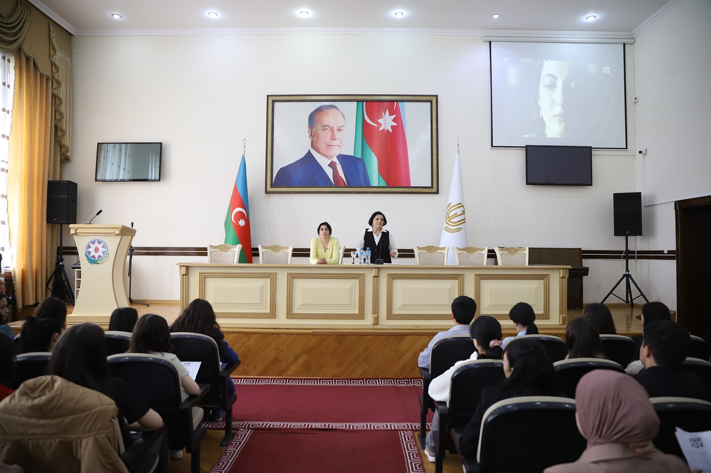 Gəncə Dövlət Universitetində tələbələrə təlim keçirilib - FOTO