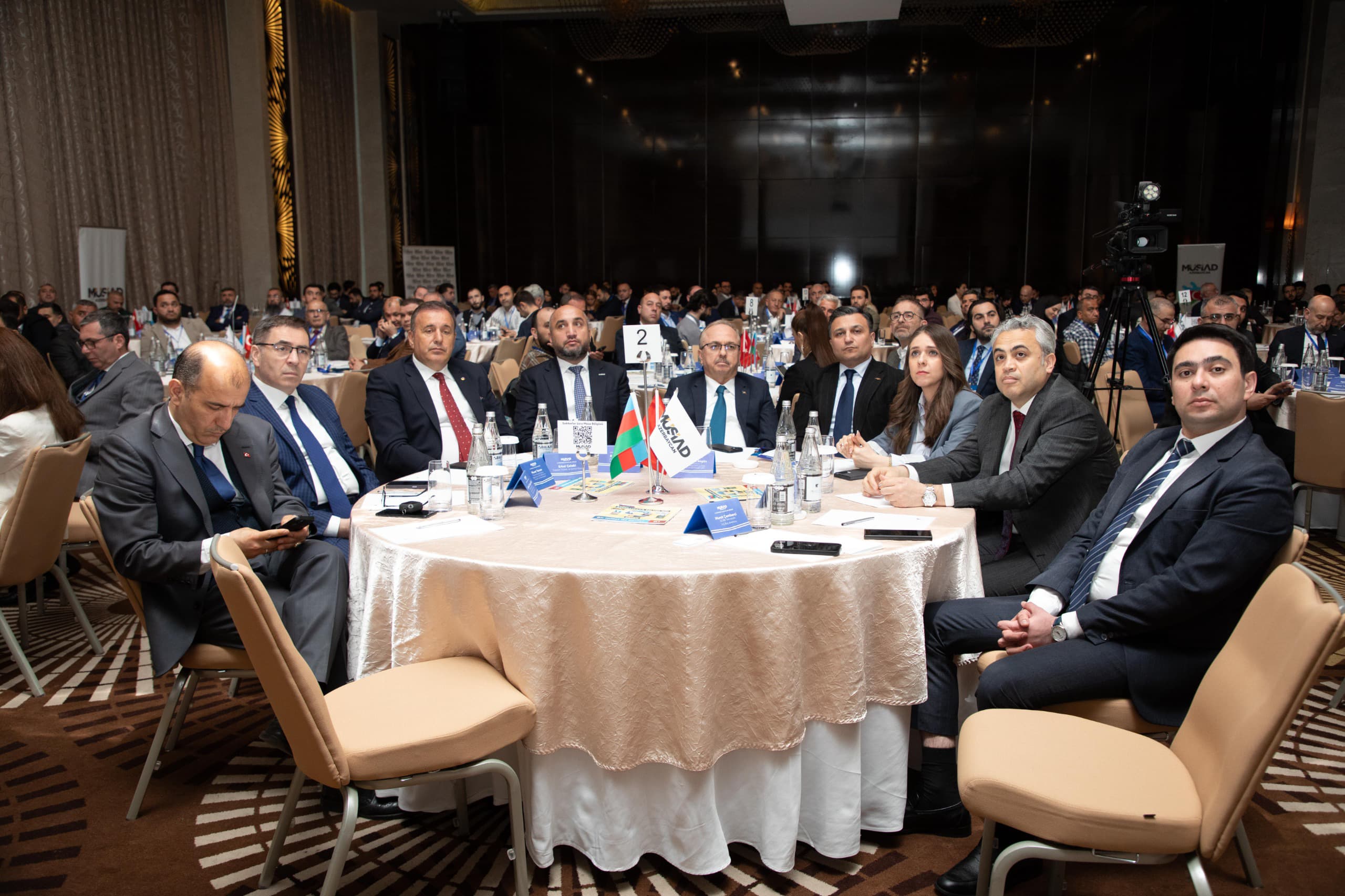 Bakıda "6-cı Müstəqil İş Adamları Görüşü" - FOTO