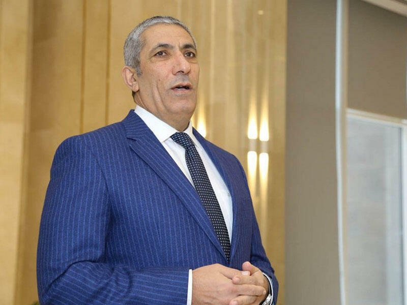 Siyavuş Novruzov FHN əməkdaşlarını öydü