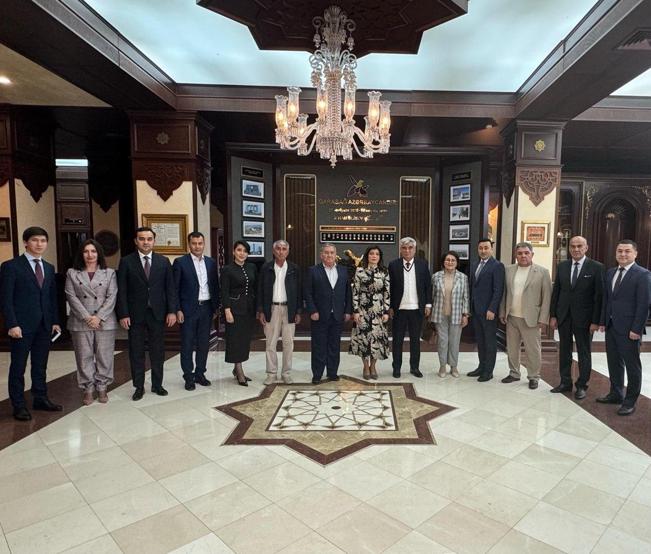 Günay Əfəndiyeva Özbəkistandan gələn nümayəndələrlə görüşüb - FOTO