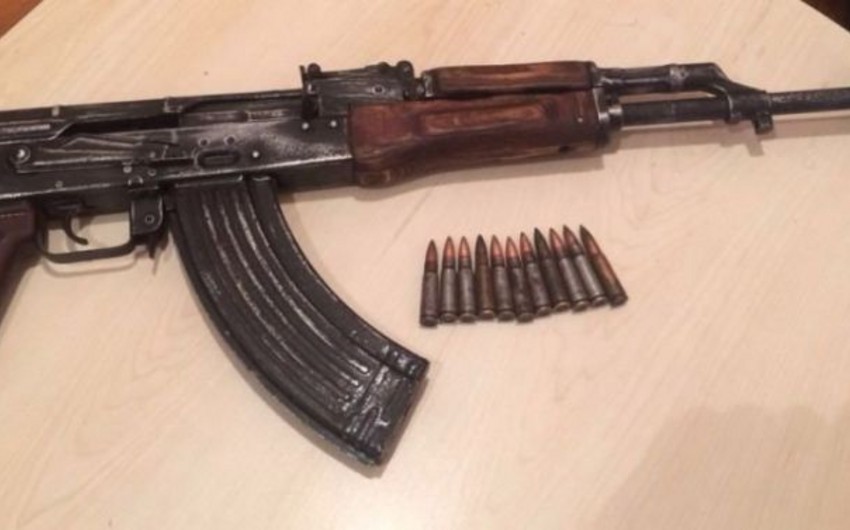 Novxanıda “Kalaşnikov” aşkarlandı