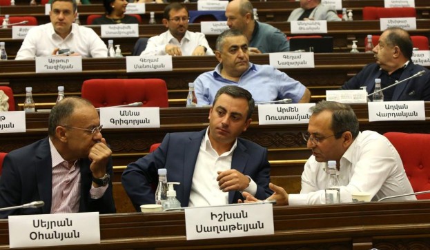 “Hayastan” fraksiyası Paşinyanın impiçmentini istəyir