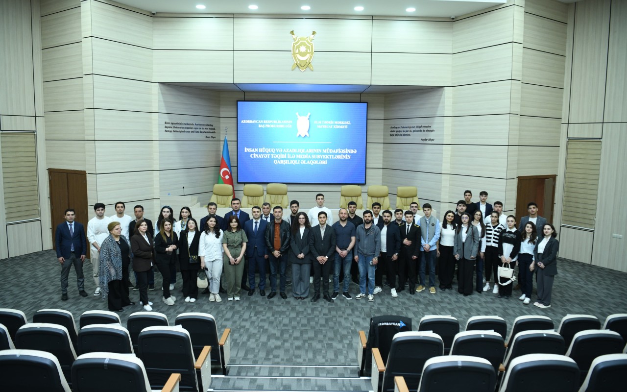 Baş Prokurorluqda media subyektləri və gənclərin iştirakı ilə tədbir keçirildi - FOTOLAR