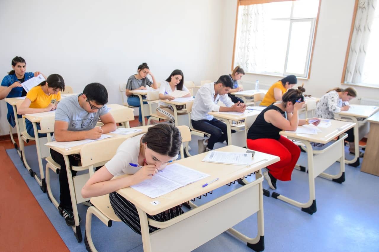 Azərbaycan dili imtahanının ikinci cəhdinə QEYDİYYAT