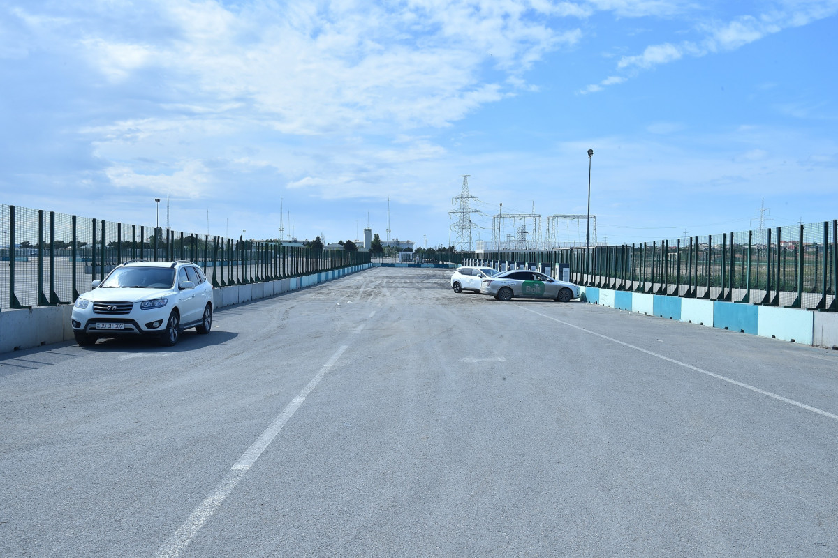 Bakı Olimpiya Stadionunun ətrafı yağış suyundan təmizləndi - FOTO