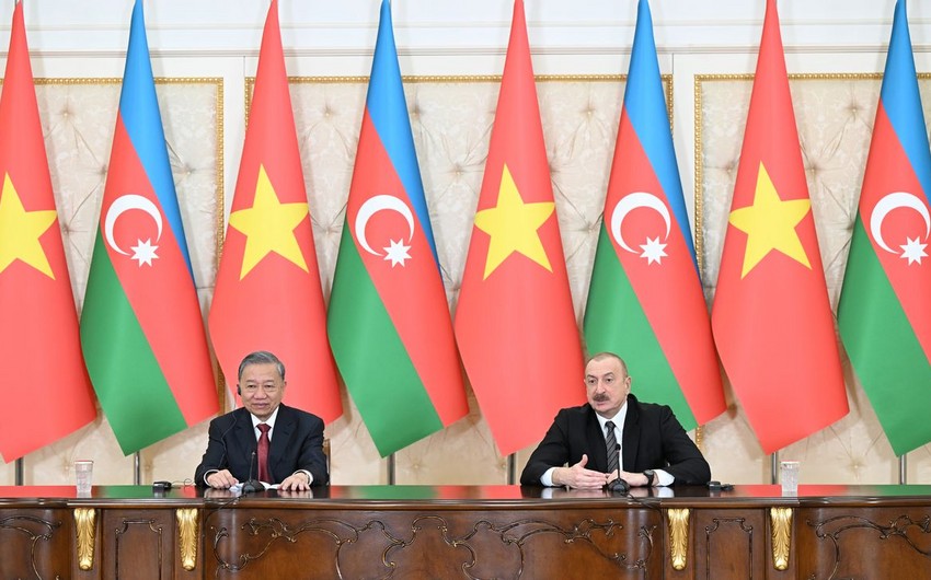 İlham Əliyevlə To Lam mətbuata birgə bəyanatla çıxış etdilər