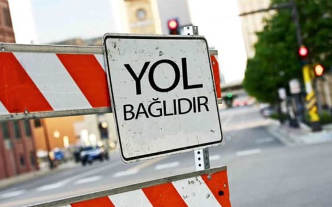 Yeni açılan yol yenidən