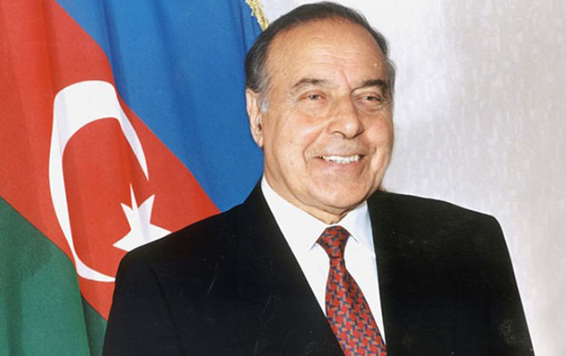 Zaman keçdikcə Ulu Öndərin böyüklüyü daha aydın görünür!